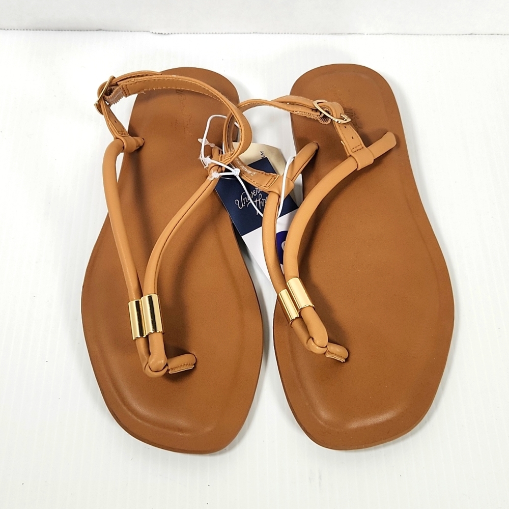 Universal Thread goods Petra Flat Sandals memory foam size 6 Tan